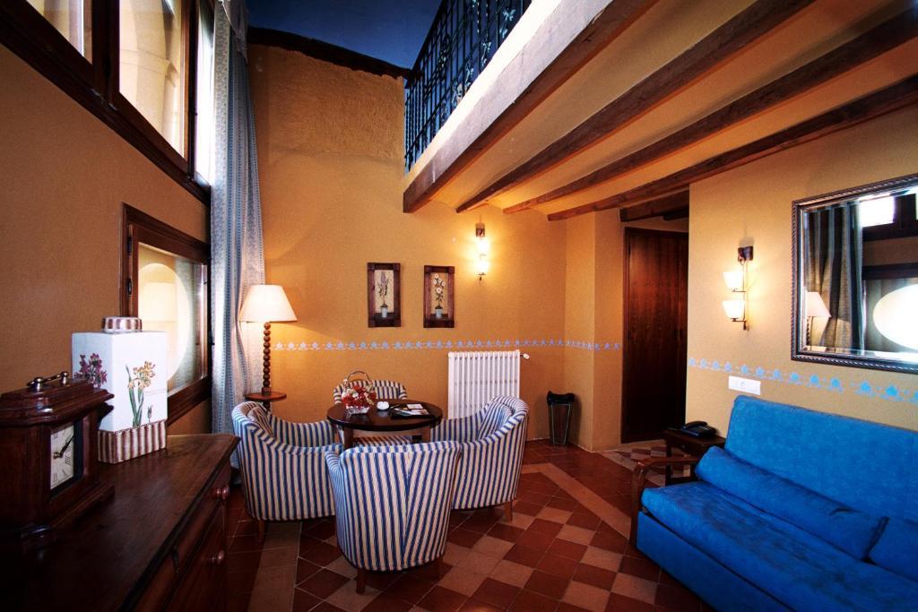 Hospederia Meson De La Dolores Calatayud Exterior foto